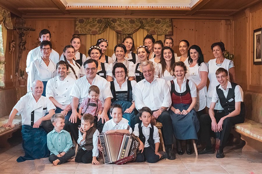 A warm hello & welcome